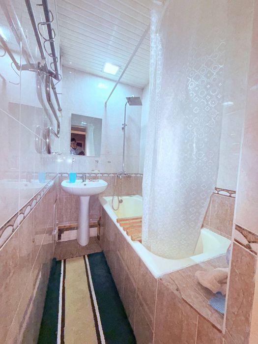 Продаётся 3 комнатная квартира с отличной локатцией