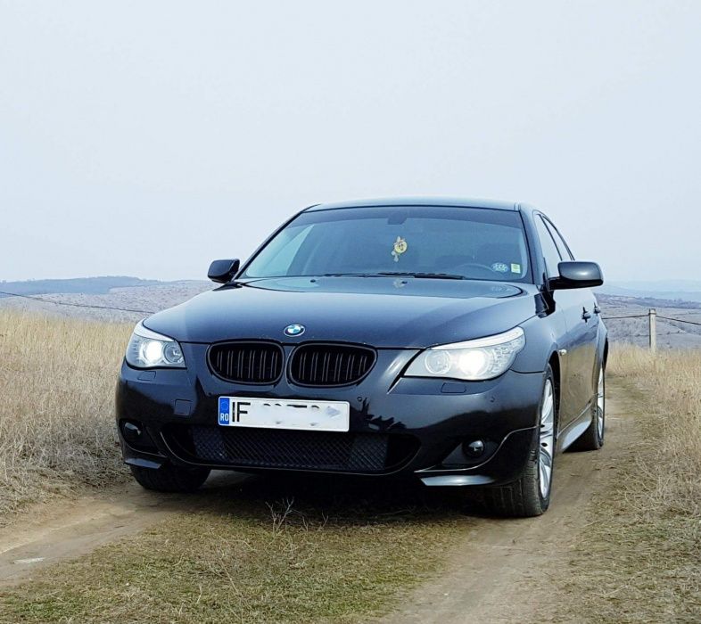 Grile duble BMW seria 5 E60 E61 M5 look - negru LUCIOS