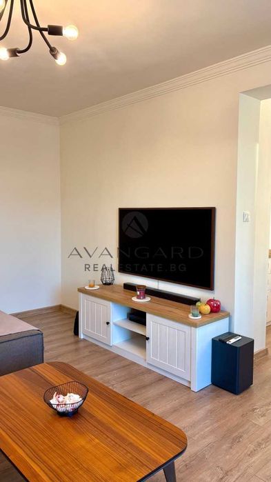 Продава се Тристаен апартамент в Пловдив, Център - 110 кв.м за 2939 €/кв.м - Снимка #10