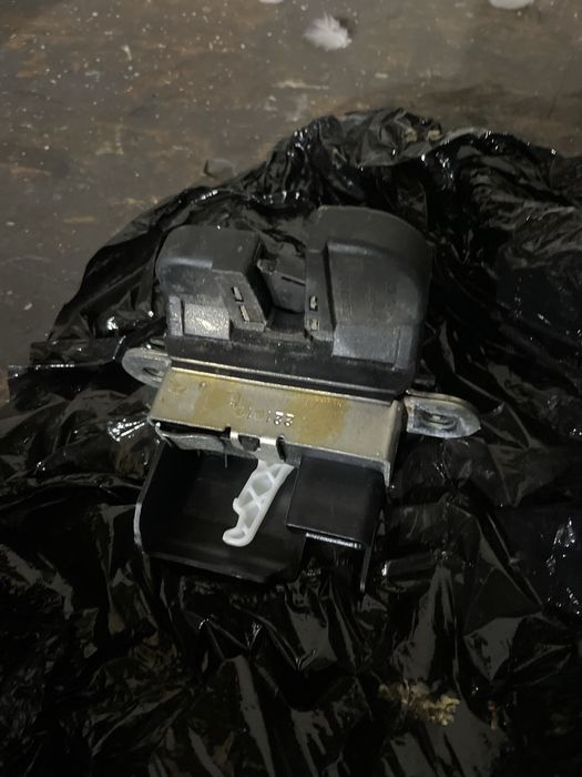 Vand inchizatoare haon