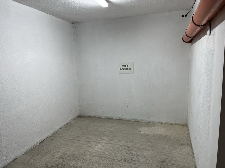 Отдавам под наем подземен гараж с асансьор