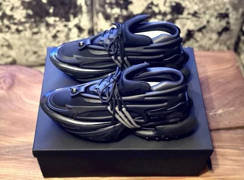 Adidasii/Sneakers Balmain Unicorn black