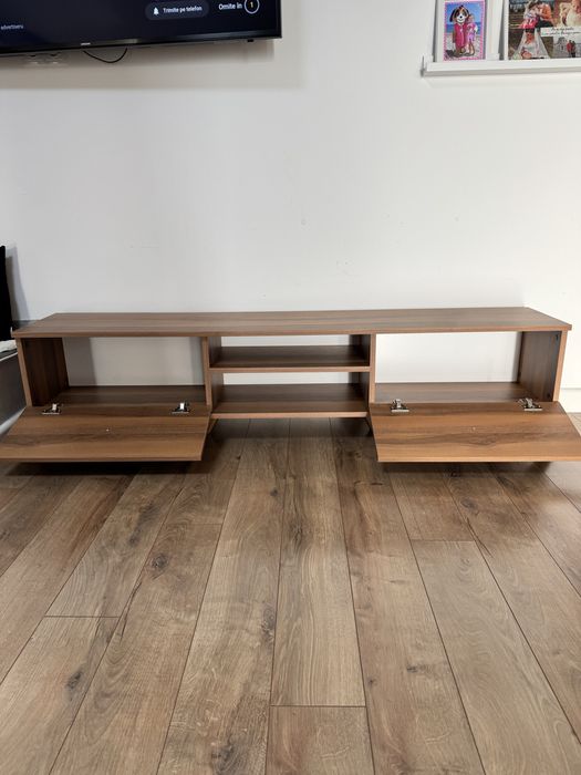 Comoda TV in stare perfecta