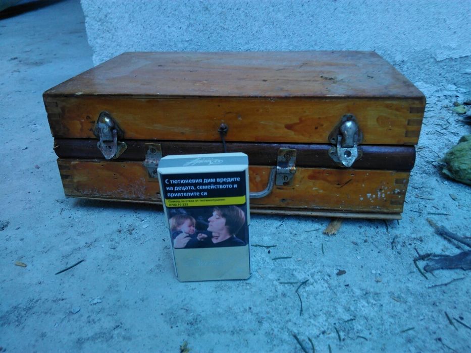 Продавам много стар антикварен лот джунджурий