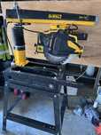Ferastrau cu brat radial DeWALT