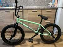Продавам BMX Kink Curb