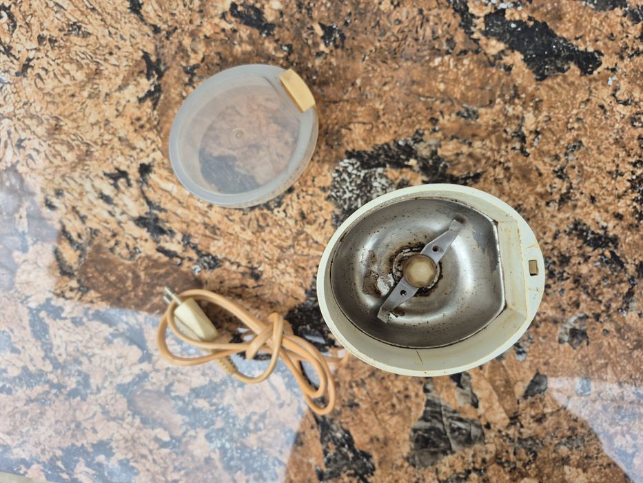 Vând rajnita veche fabricata in România