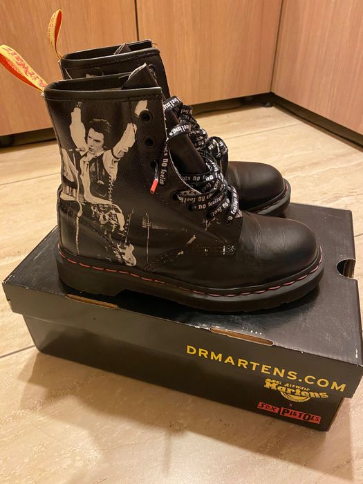 Bocanci DR. MARTENS X SEX PISTOLS marimea 38