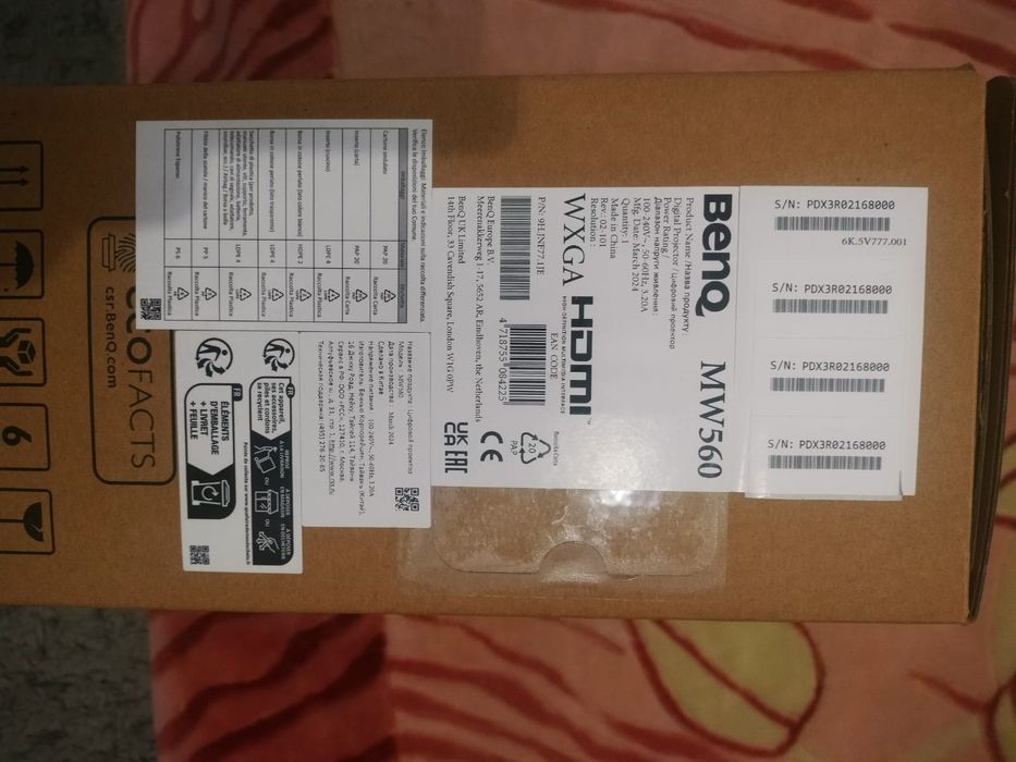 Vând videoproiector Benq wxga MX560