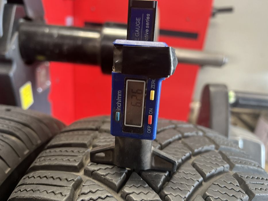 Зимни гуми 225/60 R18 Bridgestone