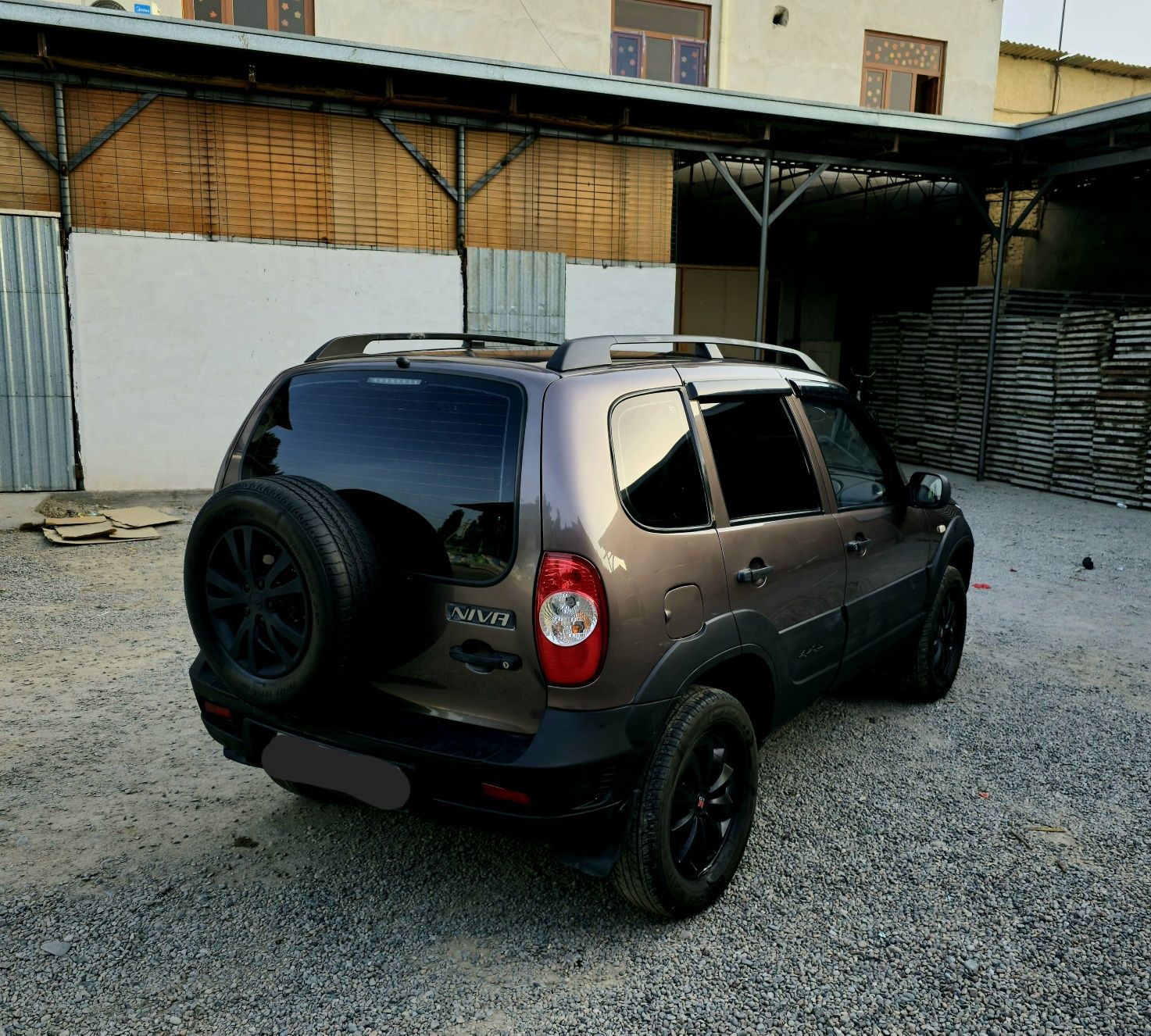 Niva 4x4 Sotiladi