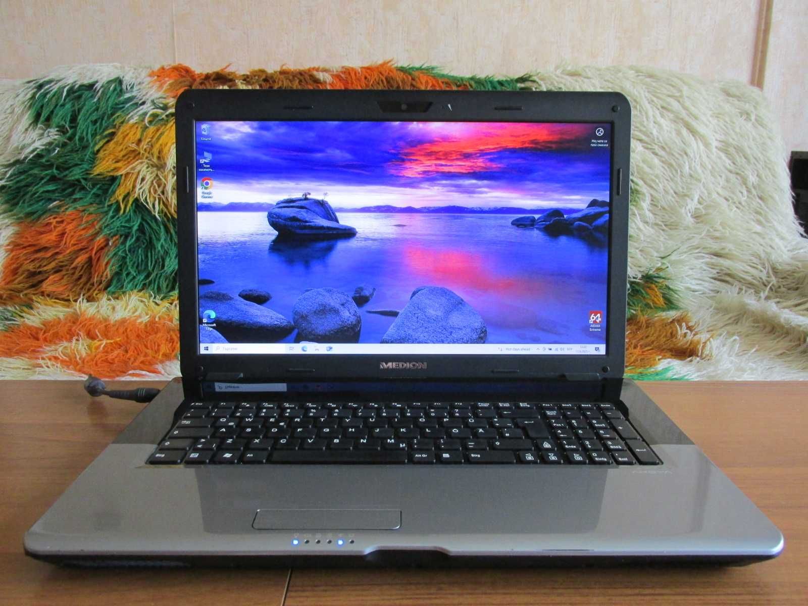 17.3 инча с Intel i5 лаптоп