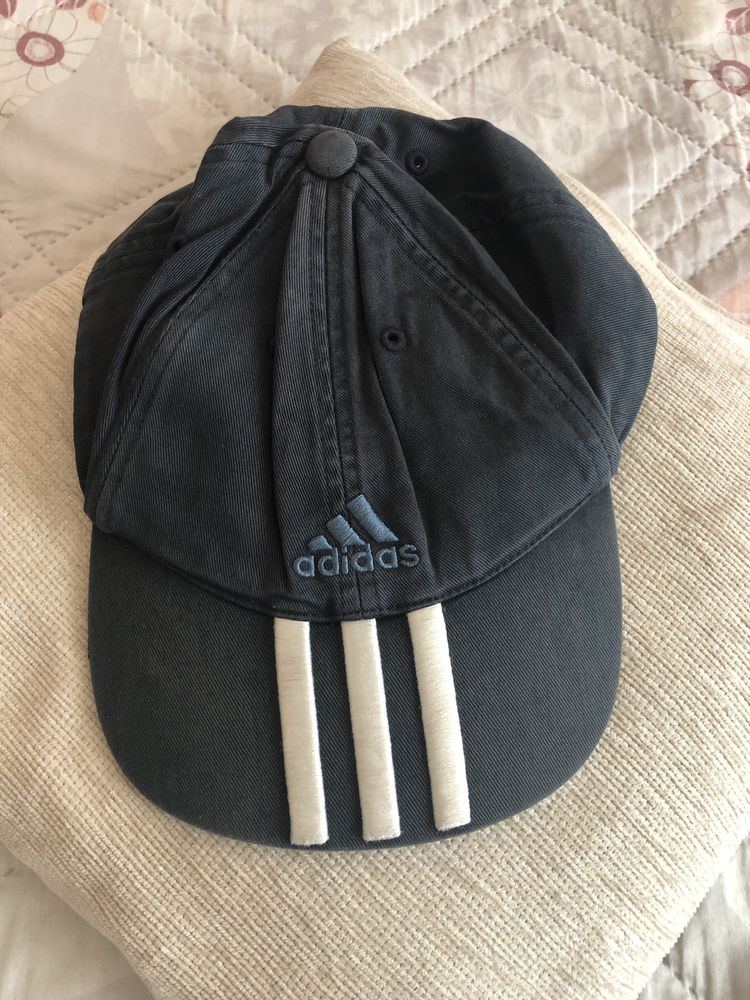 Детска шапка с козирка Adidas