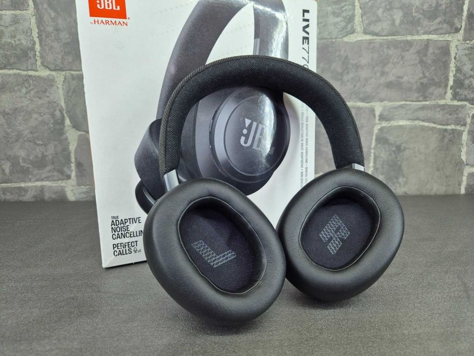 Слушалки JBL Live 770NC