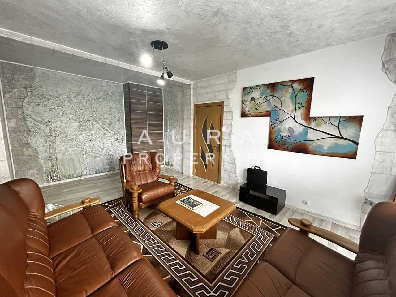 Продава се Двустаен апартамент в Разград, Орел - 63 кв.м за 972 €/кв.м - Снимка #1