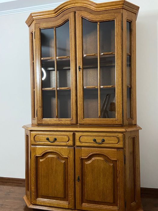 Bibliotecă din lemn