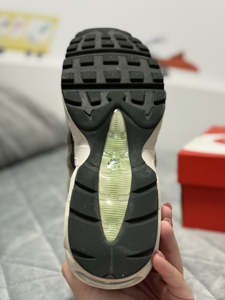 Nike Air Max 95 носени 1 път