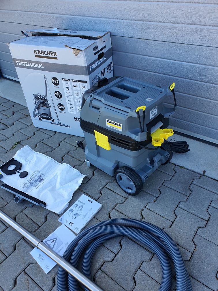 Karcher 30/1  Tact te Aspirator umed-uscat Professional Nou 2024