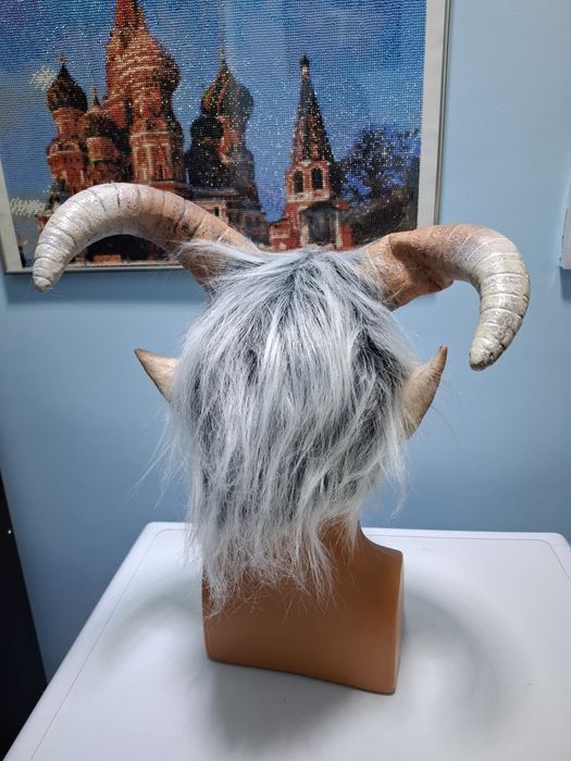 Маска латексова неупотребявана