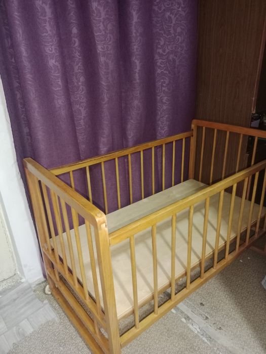 Детская кроватка