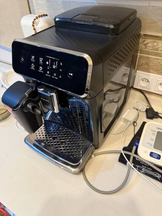 Продам кофемашину Philips Ep2231