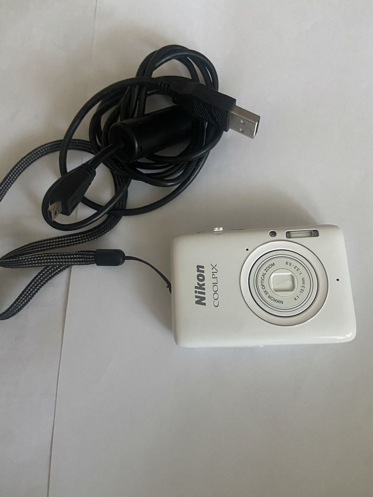 Nikon Nikon Coolpix S02 13 Mpx,3x zoom optical,full 1080 HD