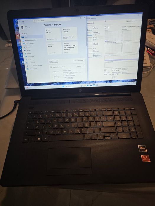 Laptop HP 17, Ryzen 3-2200, ram 16gb, ssd 128gb si hard 500gb