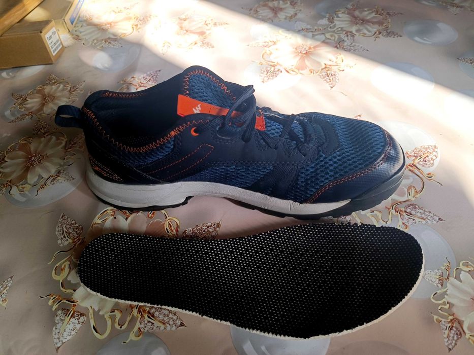 Фирменные мужские кроссы Quechua