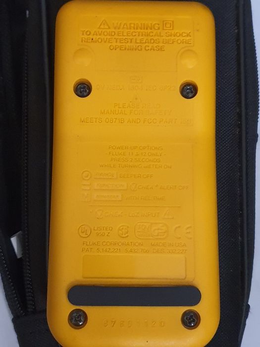 Multimetru FLUKE 7-300 cu set spioni noi, clesti, bumper protectie si