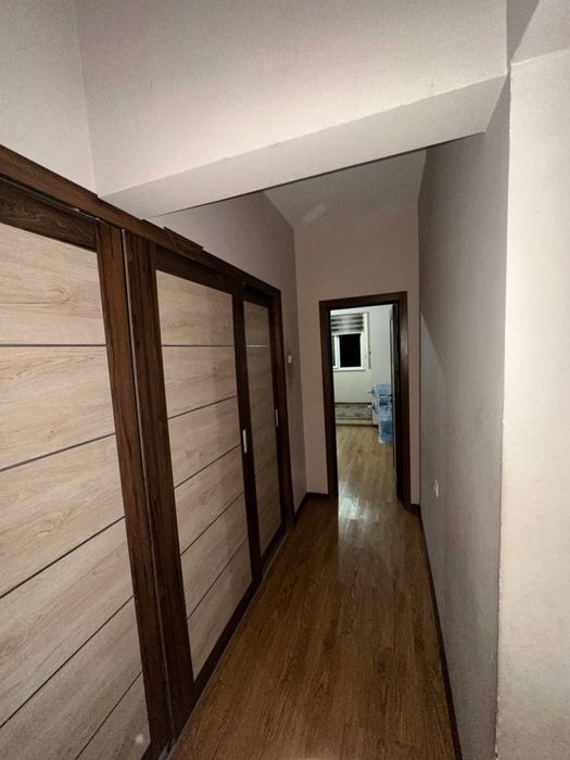 Сдаётся светлая и просторная 3 - ех комнатная квартира