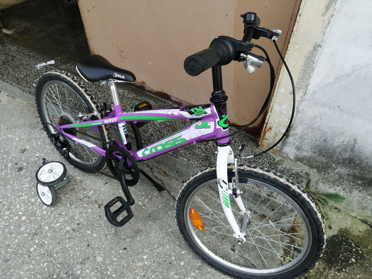Два детски велосипеда 16 и 20 цола