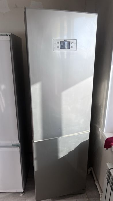 Продам холодильник LG