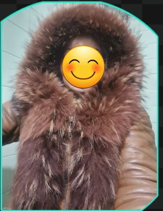 Дамско яке,от естествена кожа ,с богата яка-качулка с естествен косъм