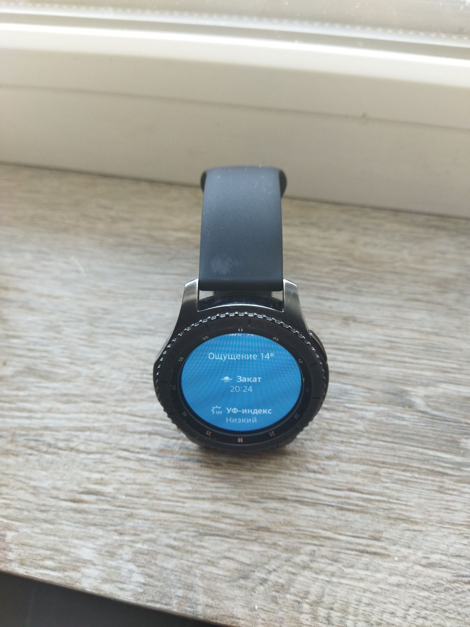 Смарт часы Samsung Gear S3