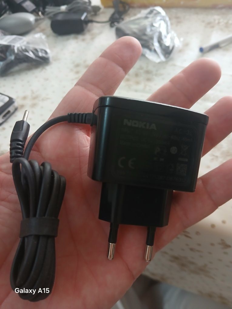 Nokia 1280 Original yaxshi ishlidi