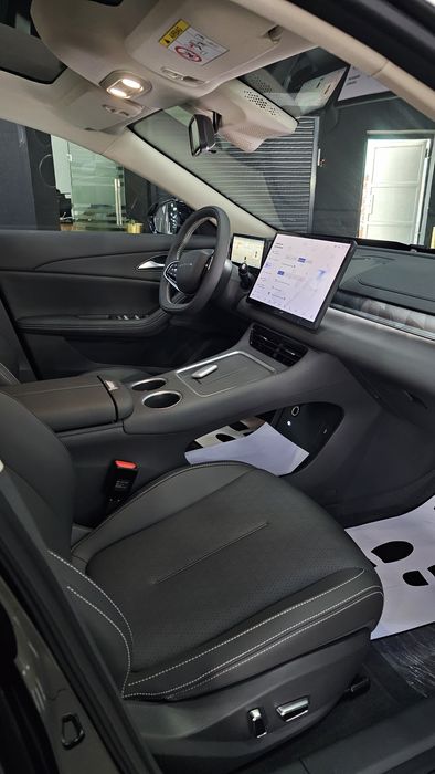 FORTHING S7 REEV

> Yili : 2025
> Elektroquvvatda : 235 km 
> Batareya