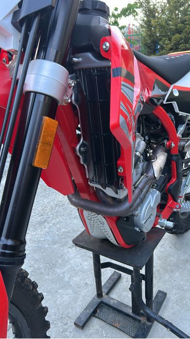 Swm rs500 2023  402 km in garantie