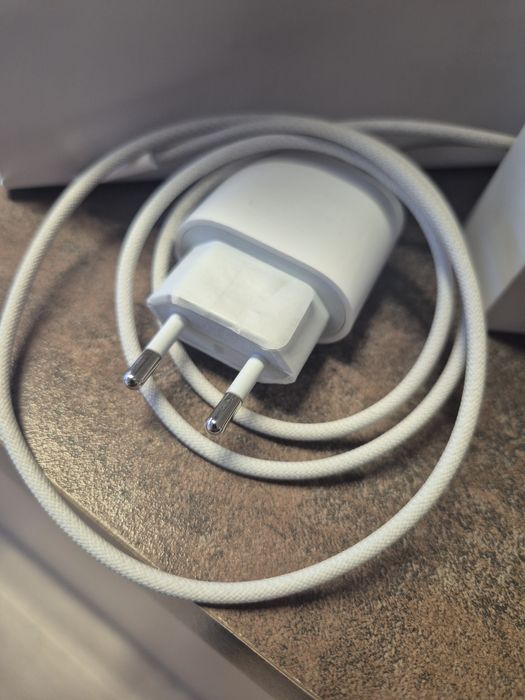 IPhone 15 pro black titan - отлично състояние