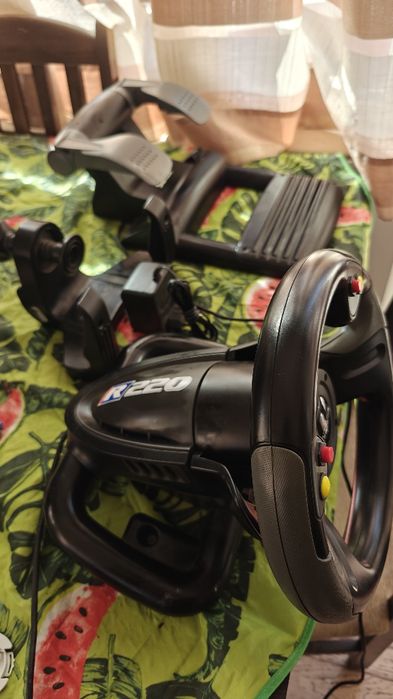 Гейминг Волан с педали Saitek R220