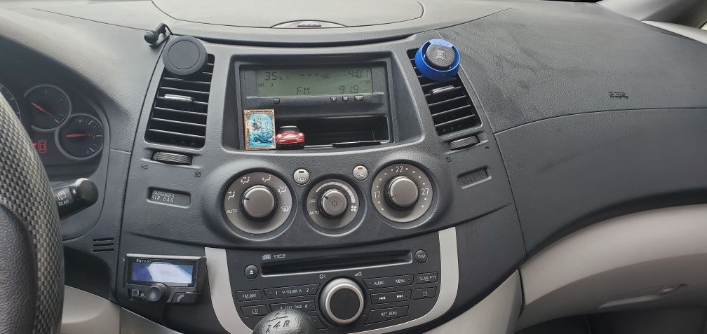 Mitsubishi Grandis 2.4i 165кс