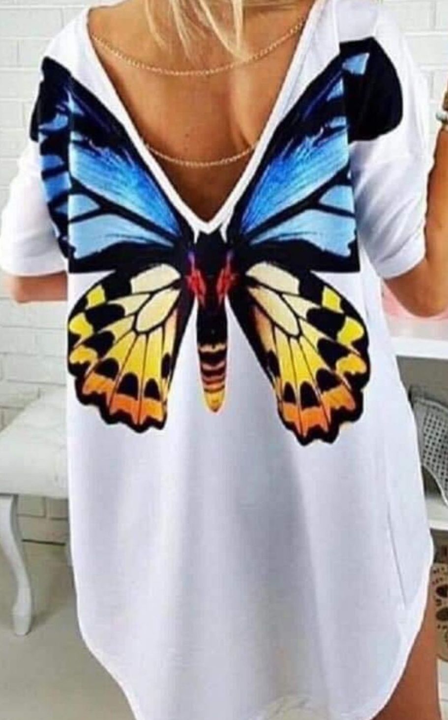 Tricou, model fluture