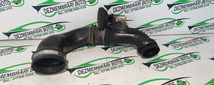 Tubulatura admisie /535 8200 331 958 B Dacia Logan prima generatie (f