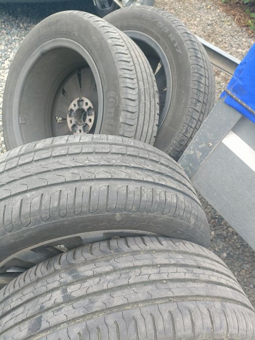 Vând anvelope vara 215 55 R17