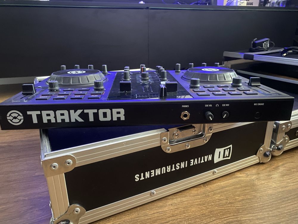 Traktor s2 mk 1 aproape noua plus flightcase