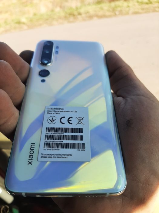 Продам телефон Нот10