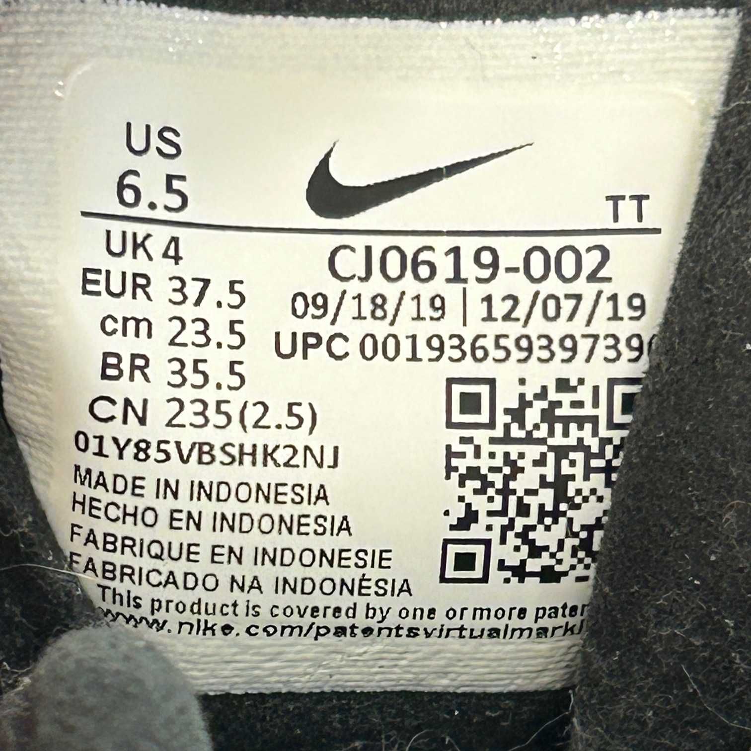 Nike Air Max 270 React “Black/White” (модел CJ0619‑002) – като нови