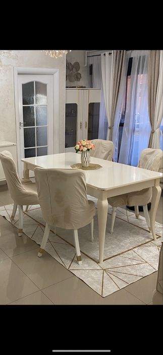 Masa  extensibila cu scaune