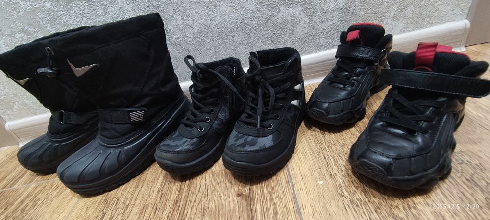 Детская обувь. Сапожки Ботинки кроссовки сандали