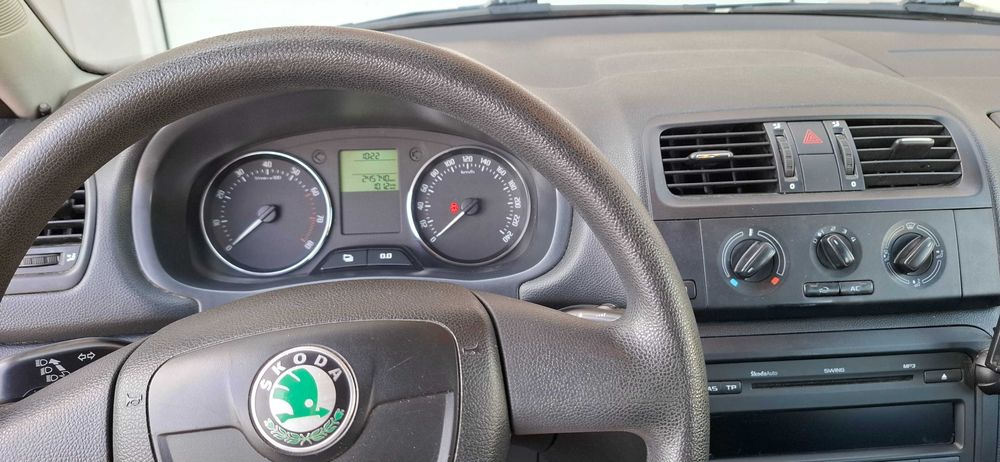 Vand Skoda Fabia 2, benzina, an 2011 246k km