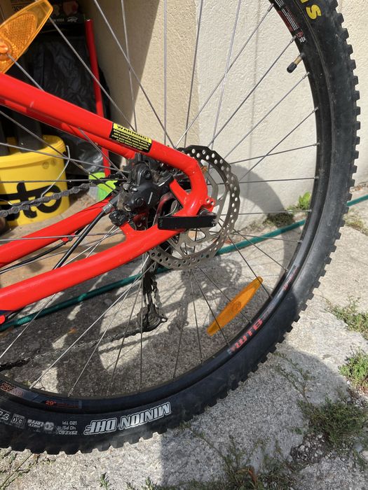 Vand bicicleta  hardtail donwnhill ,enduro  gt avalanche